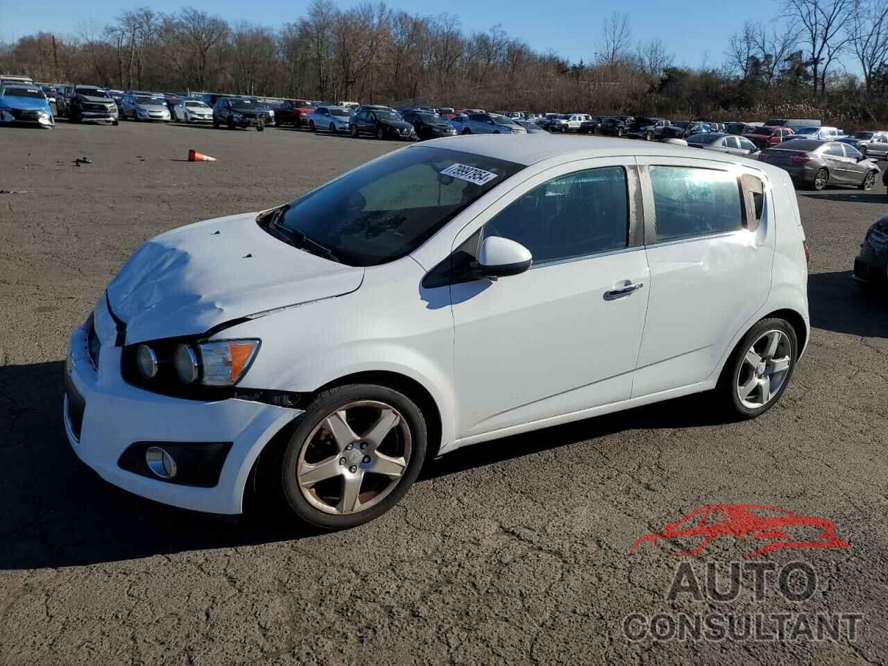 CHEVROLET SONIC 2015 - 1G1JE6SBXF4122382
