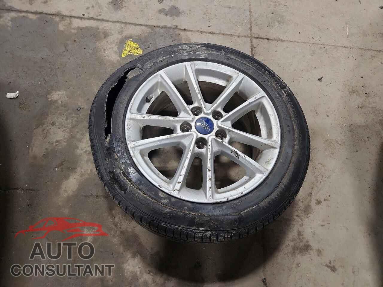FORD FOCUS 2016 - 1FADP3F21GL310342