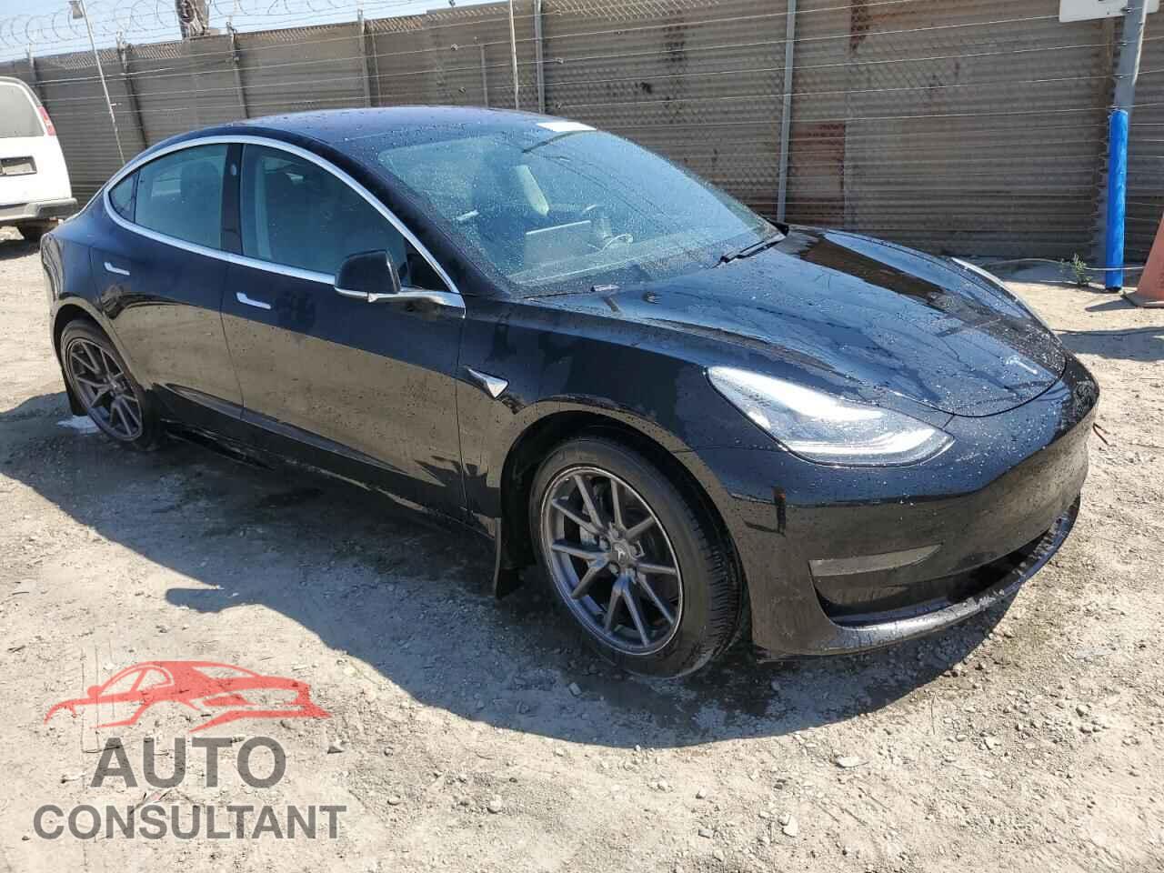 TESLA MODEL 3 2018 - 5YJ3E1EA4JF157233