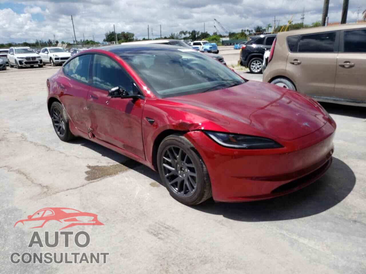 TESLA MODEL 3 2025 - 5YJ3E1EB4SF904310