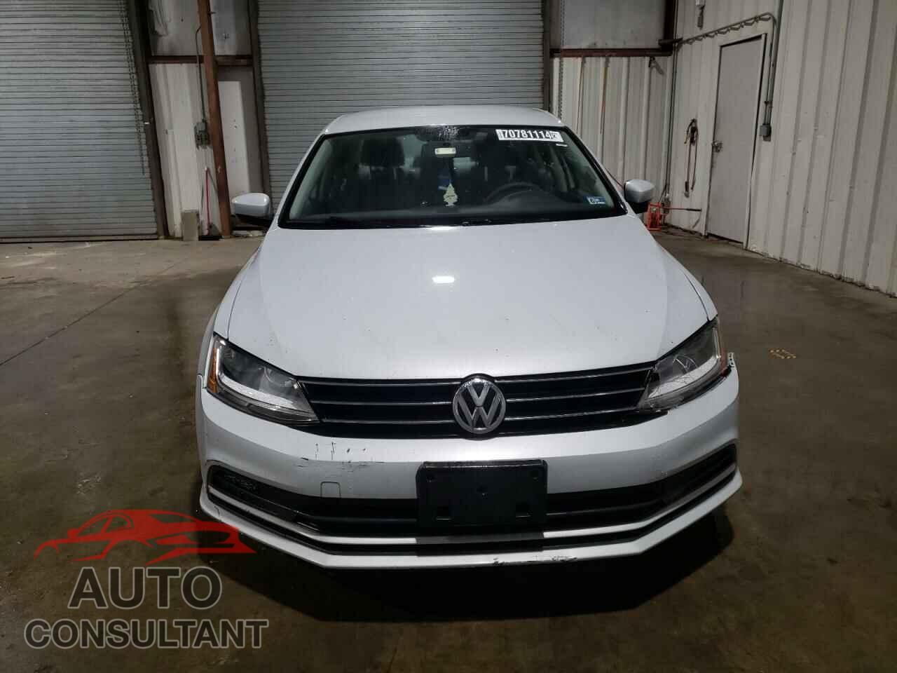 VOLKSWAGEN JETTA 2017 - 3VW2B7AJ4HM343130