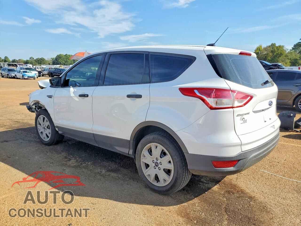 FORD ESCAPE 2015 - 1FMCU0F70FUB18732