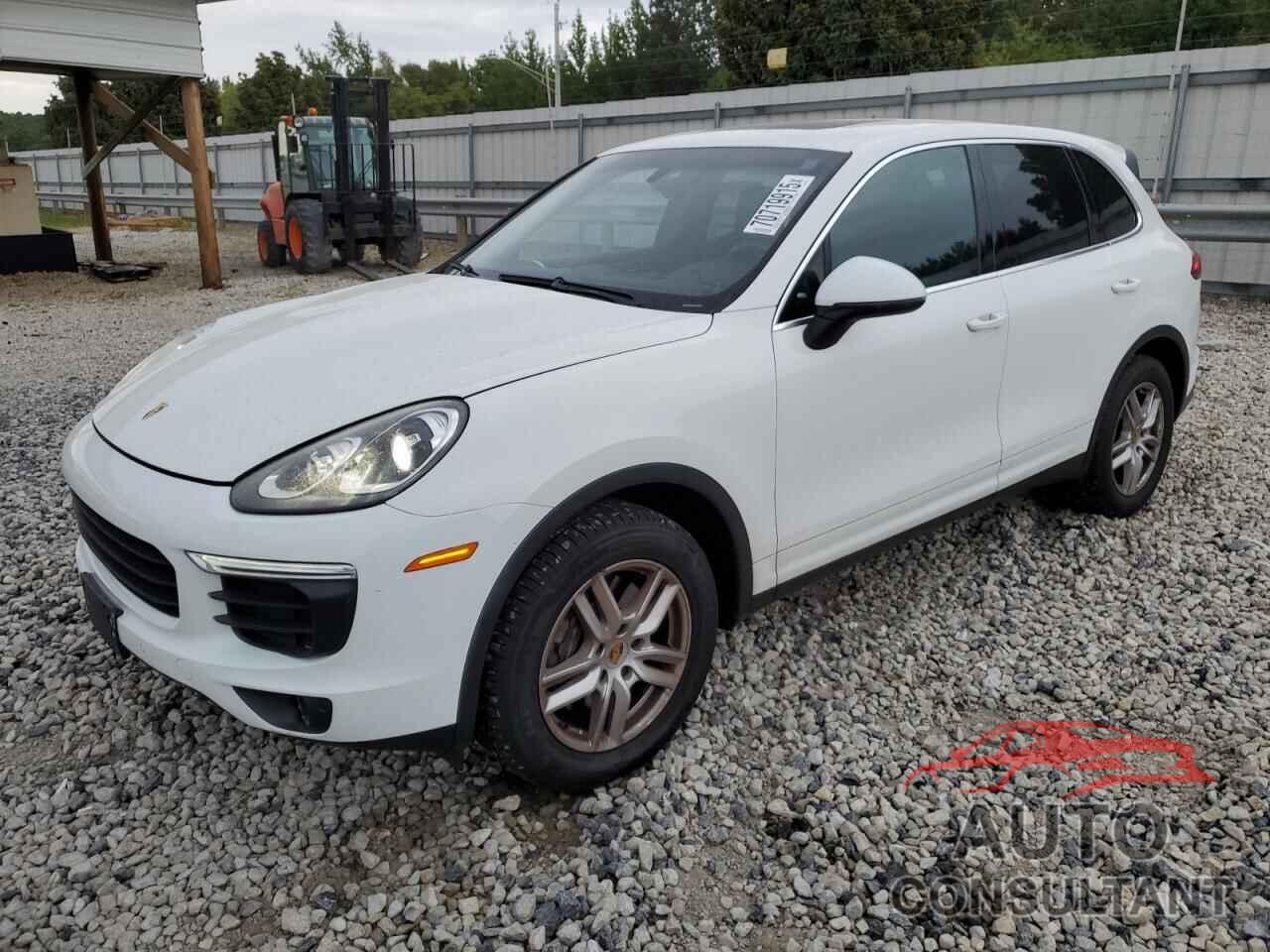 PORSCHE CAYENNE 2016 - WP1AA2A25GKA12073