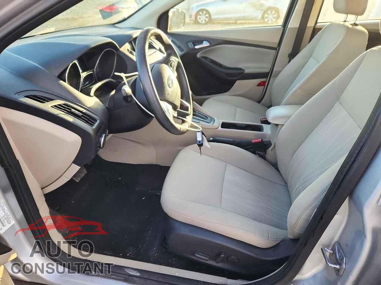 FORD FOCUS 2016 - 1FADP3FE9GL359587