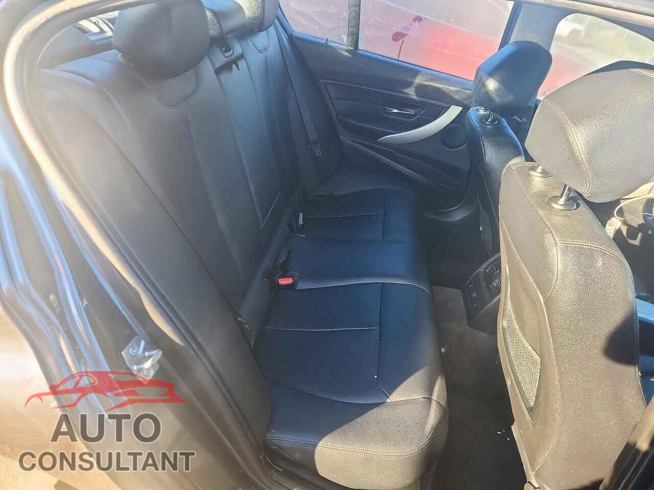 BMW 3 SERIES 2013 - WBA3B5C55DF596363