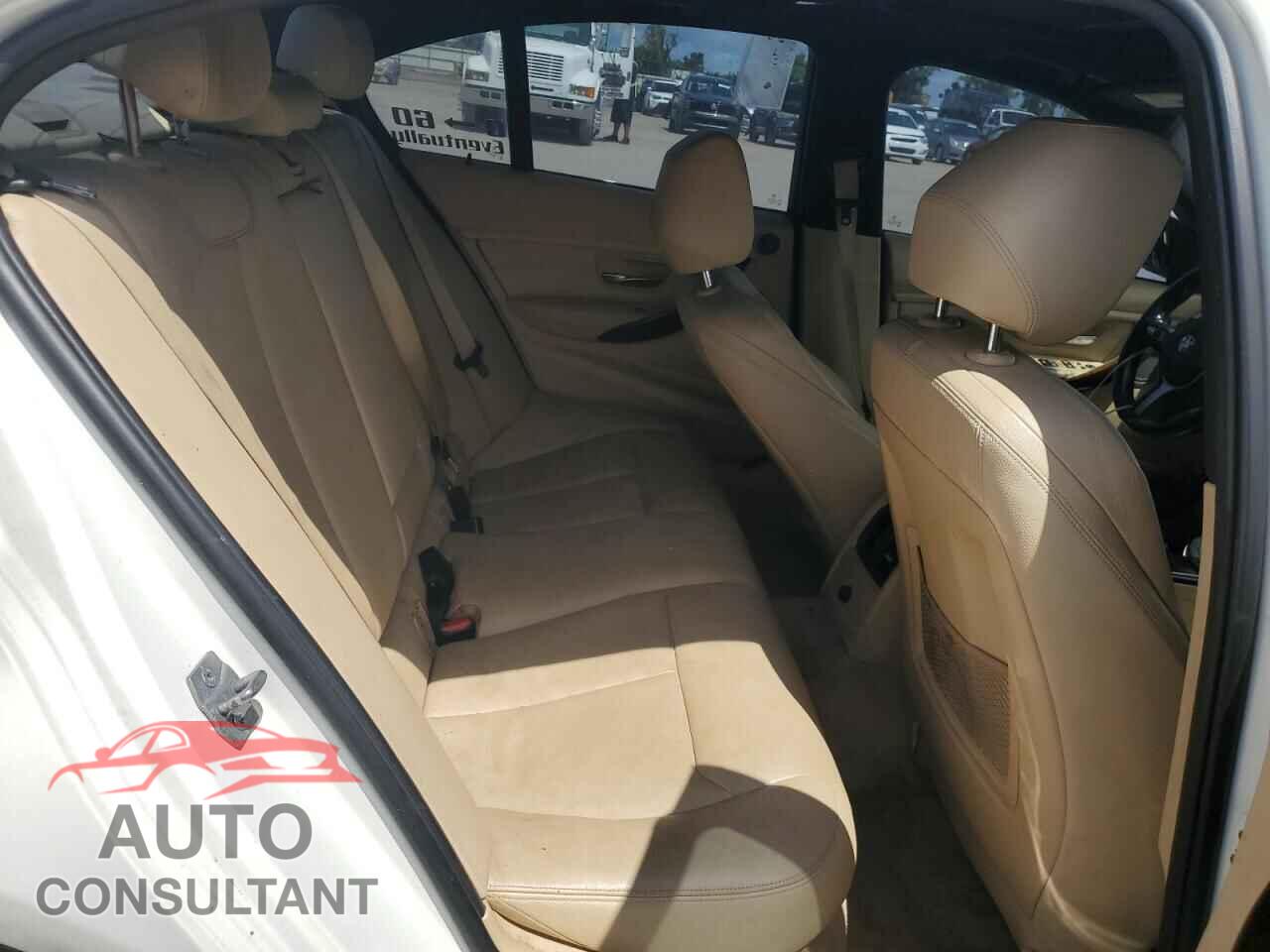 BMW 3 SERIES 2013 - WBA3A9C55DF476041