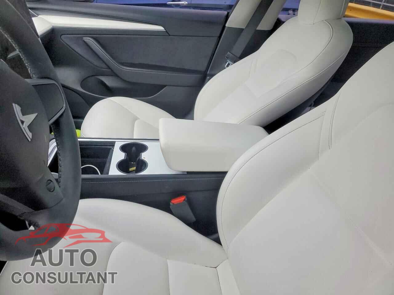 TESLA MODEL 3 2021 - 5YJ3E1EC3MF095989