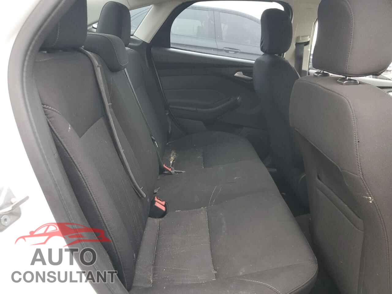 FORD FOCUS 2016 - 1FADP3F2XGL390465