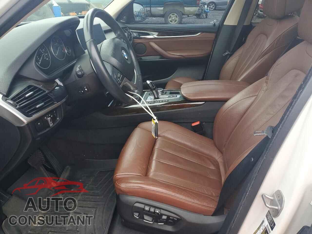 BMW X5 2014 - 5UXKS4C57E0C07043