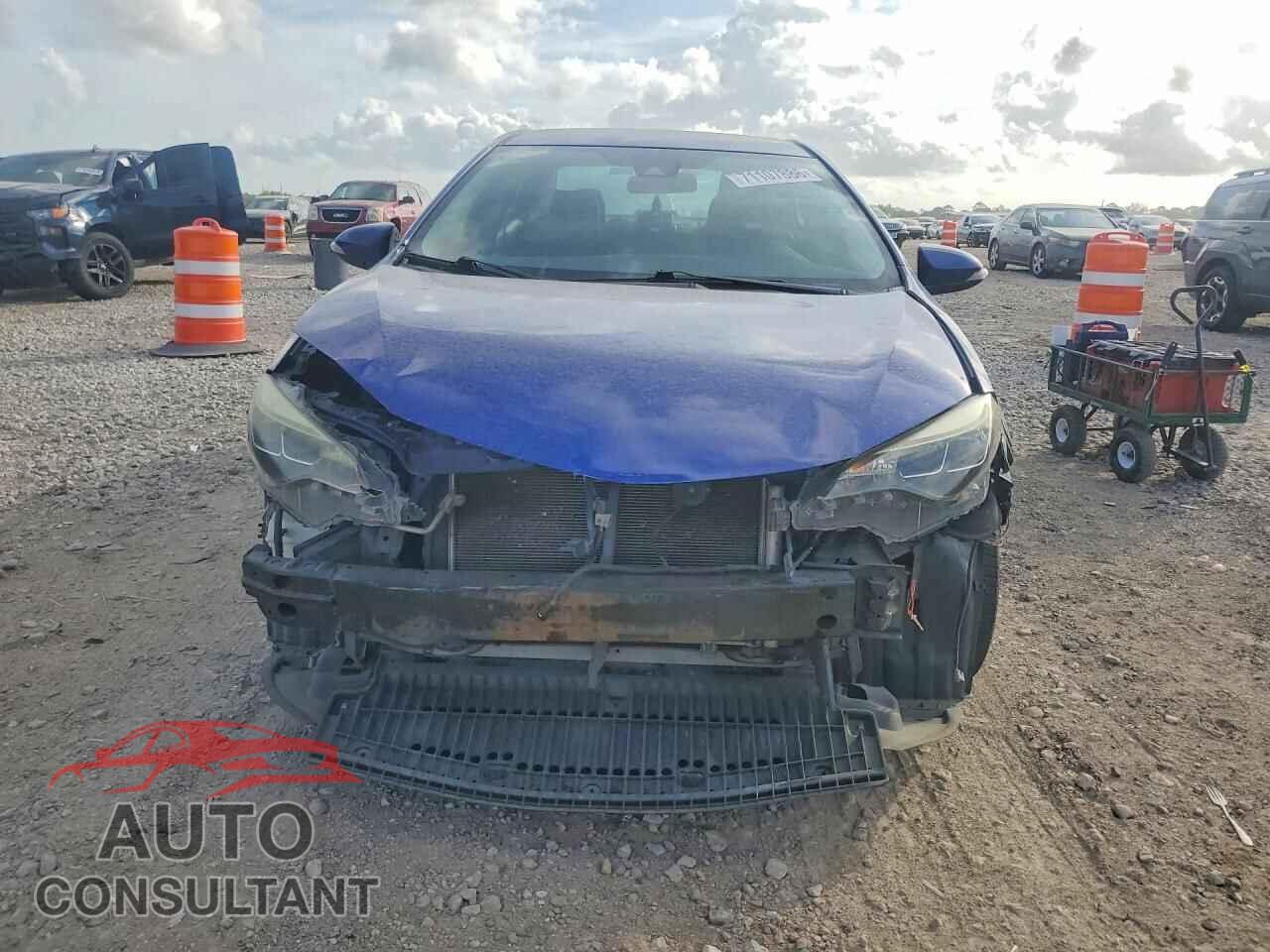 TOYOTA COROLLA 2017 - 5YFBURHE2HP649057