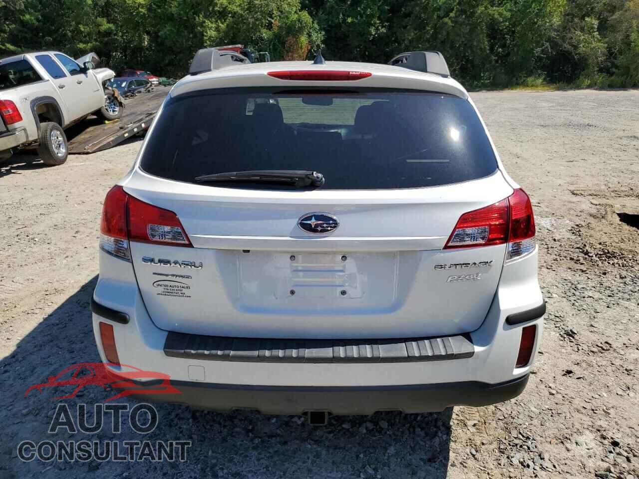 SUBARU OUTBACK 2011 - 4S4BRBKC4B3390129
