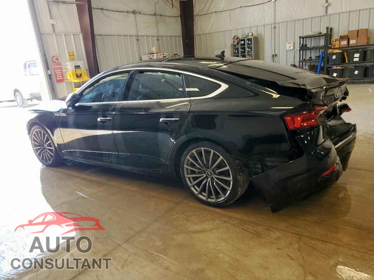 AUDI A5 2018 - WAUCNCF59JA087019