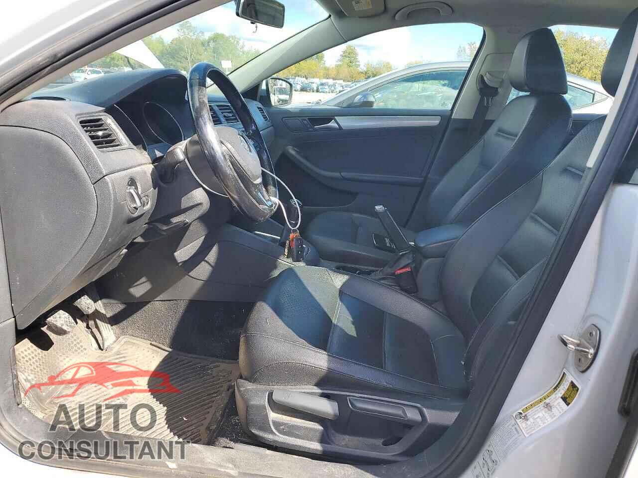 VOLKSWAGEN JETTA 2017 - 3VWB67AJ7HM271991
