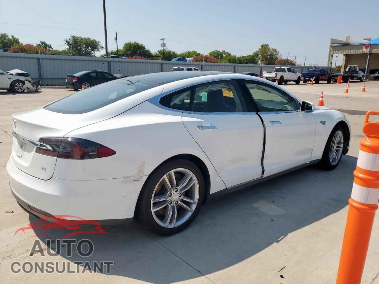 TESLA MODEL S 2016 - 5YJSA1E16GF128283
