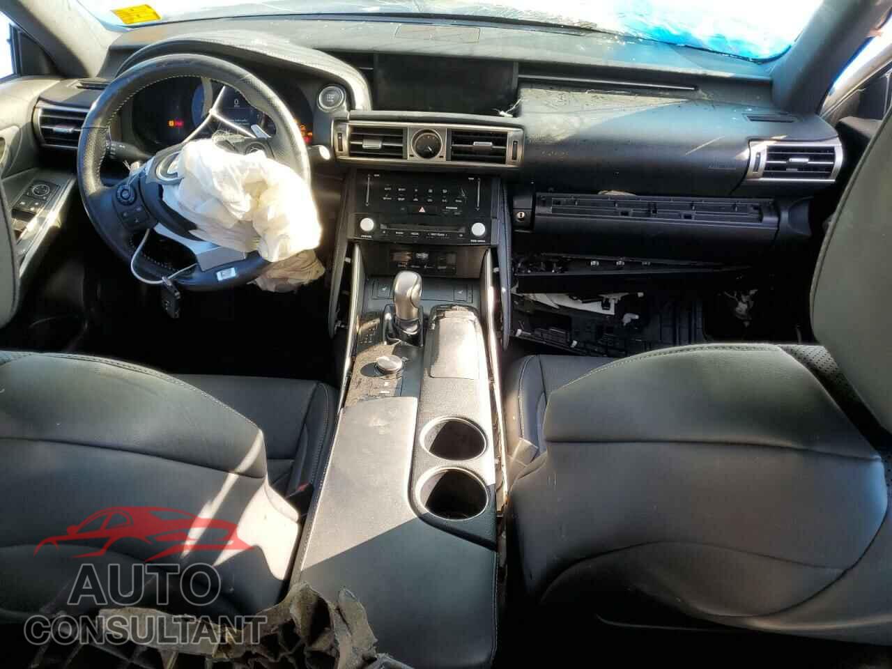 LEXUS IS 2014 - JTHBE1D20E5010029