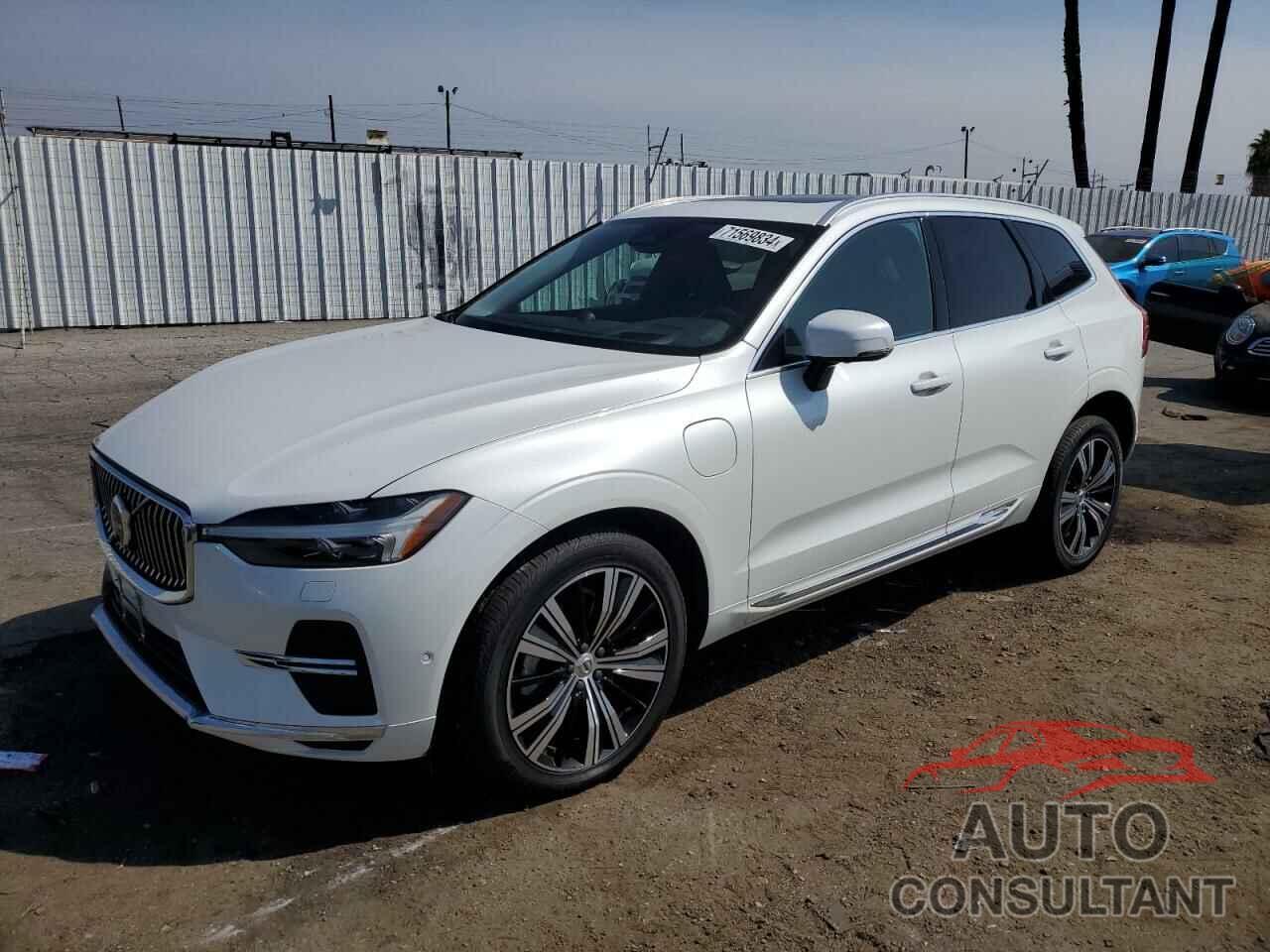 VOLVO XC60 T8 RE 2022 - YV4H60DL1N1009973