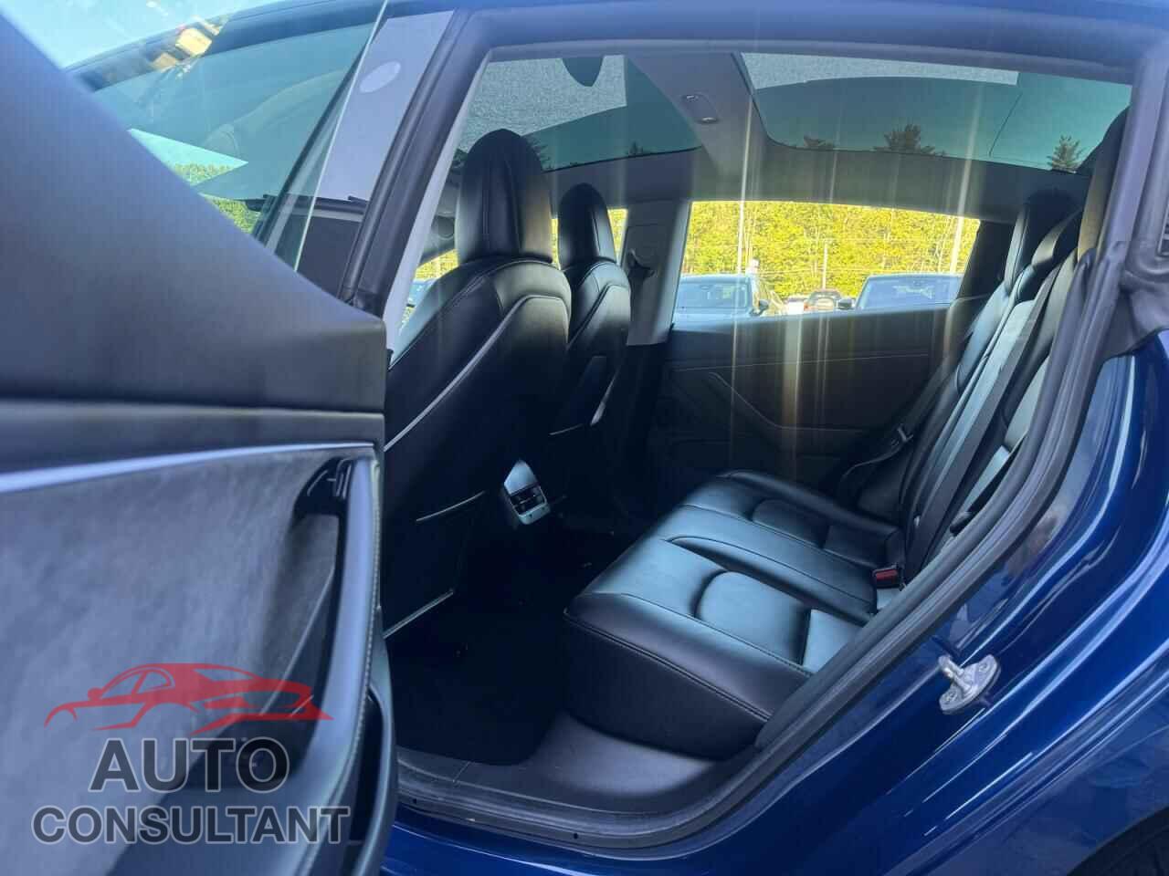 TESLA MODEL 3 2019 - 5YJ3E1EBXKF433019