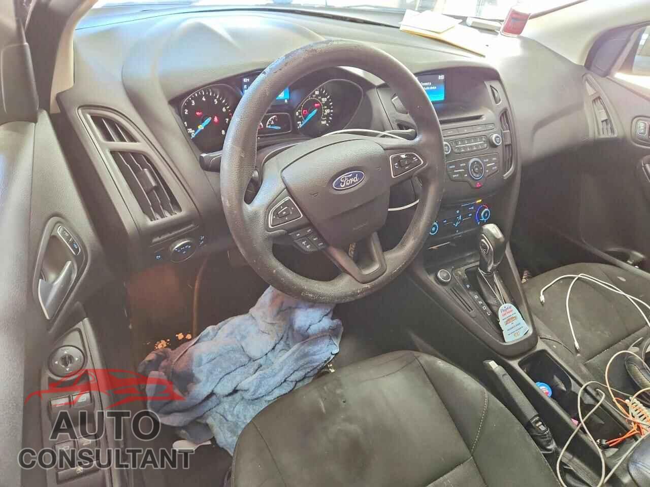 FORD FOCUS 2015 - 1FADP3F2XFL372384