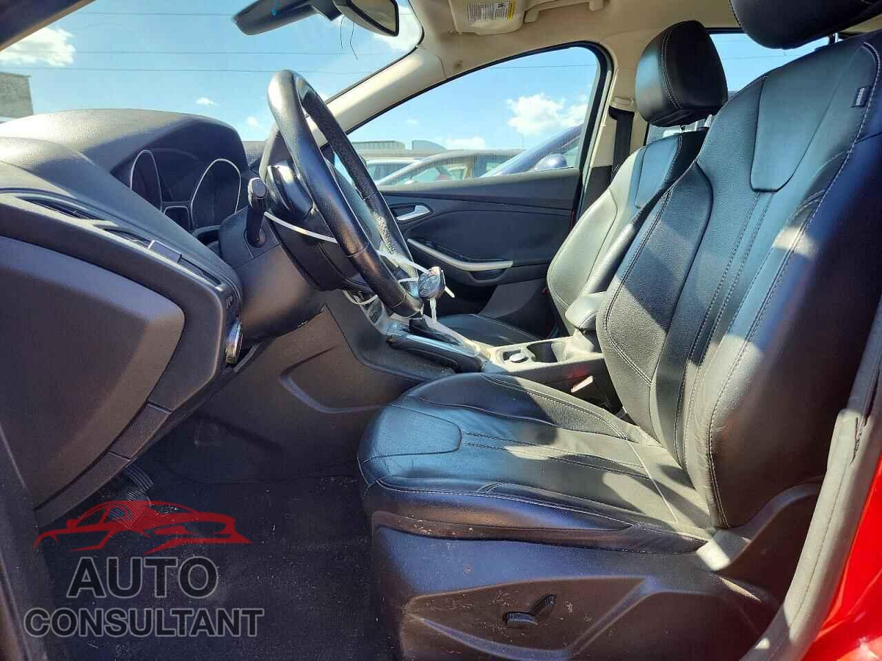 FORD FOCUS 2012 - 1FAHP3M2XCL472937