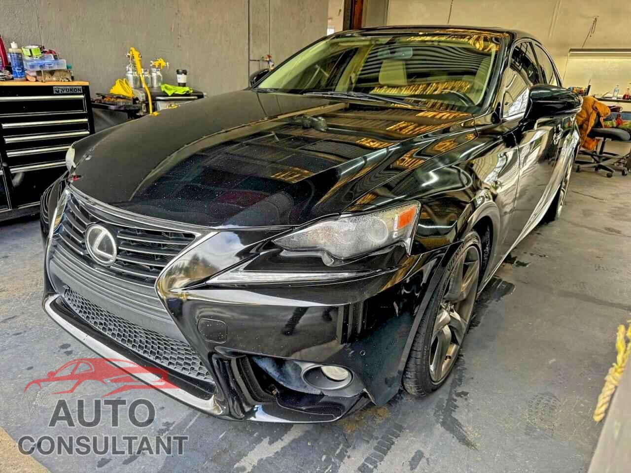 LEXUS IS 2014 - JTHBE1D25E5006168