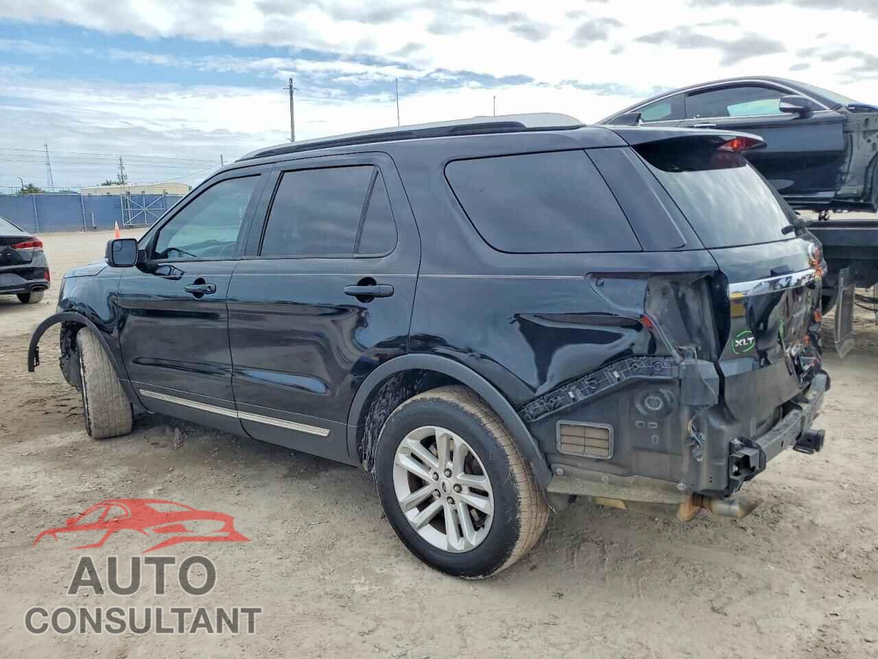 FORD EXPLORER 2017 - 1FM5K7D82HGA67366