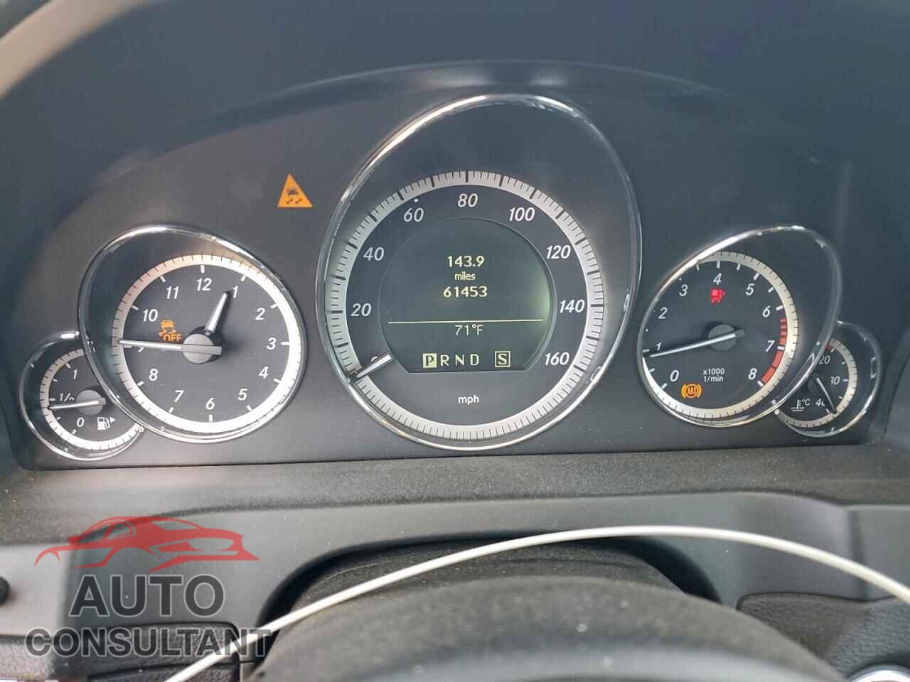 MERCEDES-BENZ E-CLASS 2011 - WDDKK7CF4BF084938