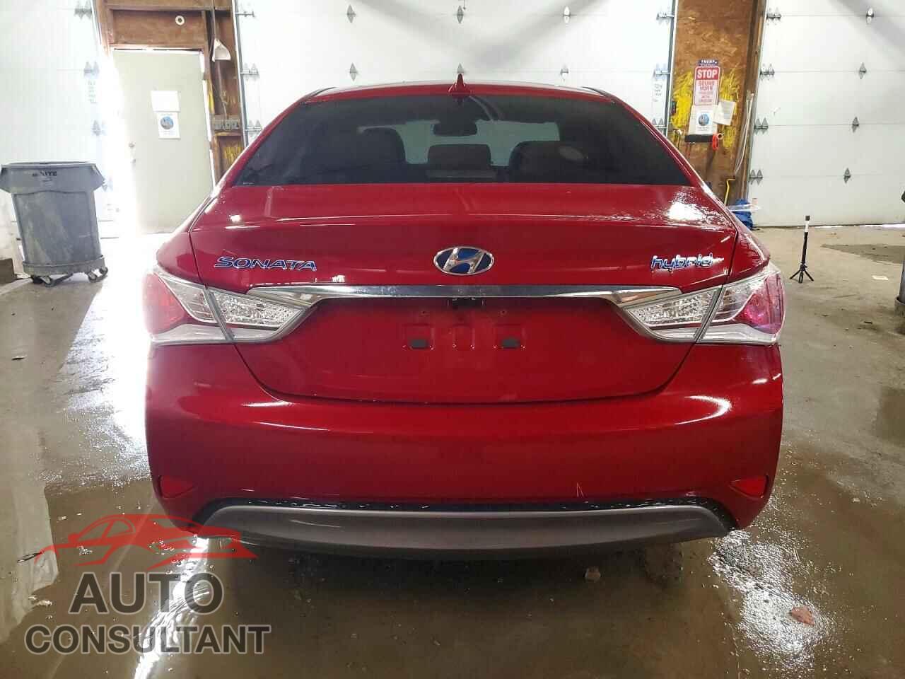 HYUNDAI SONATA 2012 - KMHEC4A40CA043933