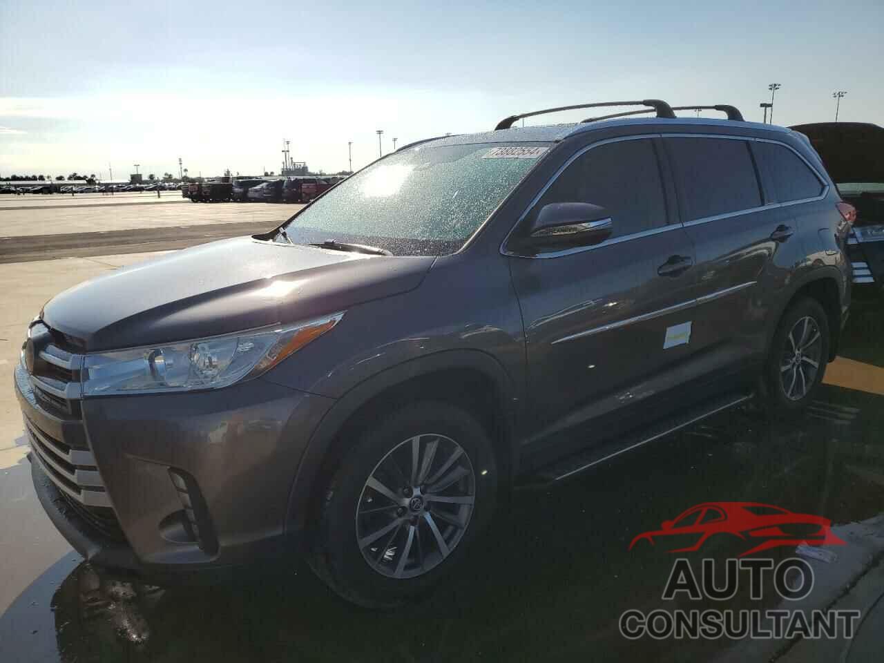 TOYOTA HIGHLANDER 2019 - 5TDKZRFH2KS300932