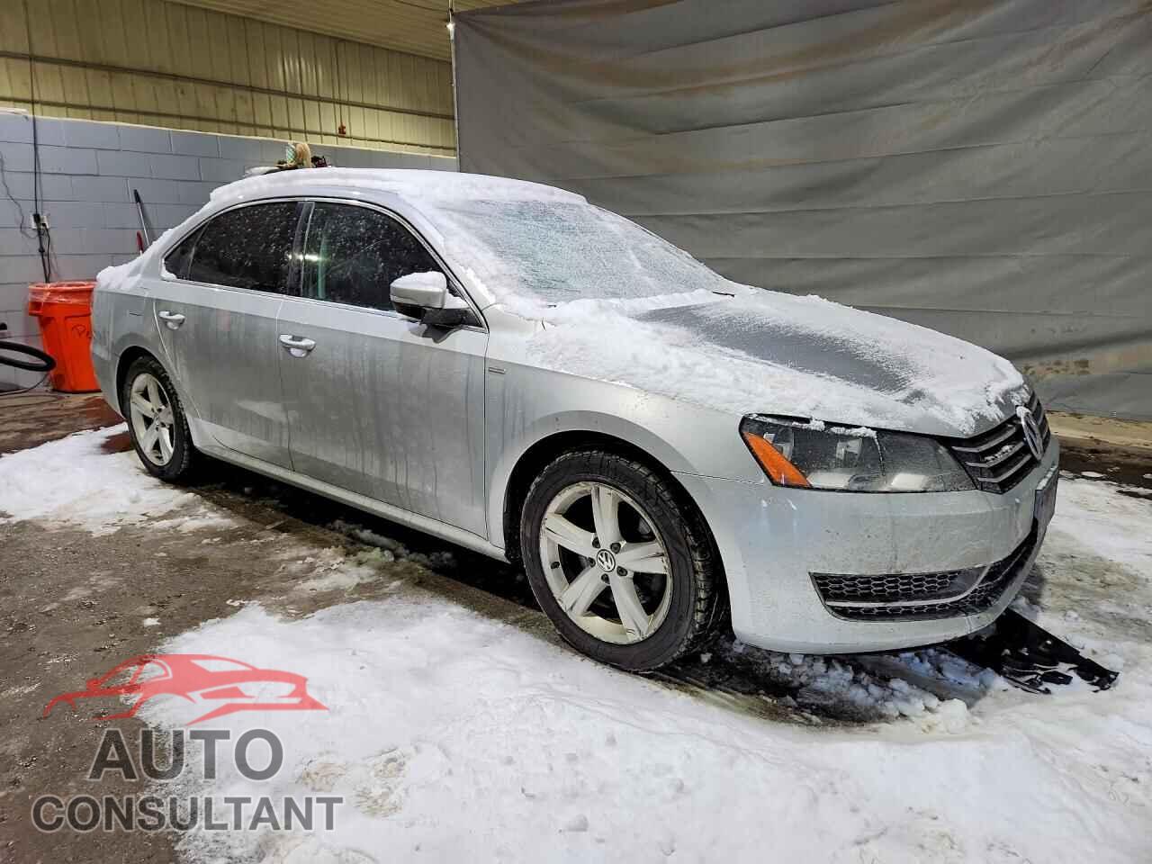VOLKSWAGEN PASSAT 2014 - 1VWAT7A35EC044785