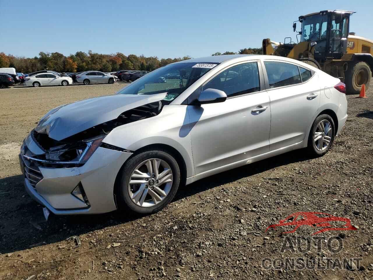 HYUNDAI ELANTRA 2019 - 5NPD84LFXKH468454