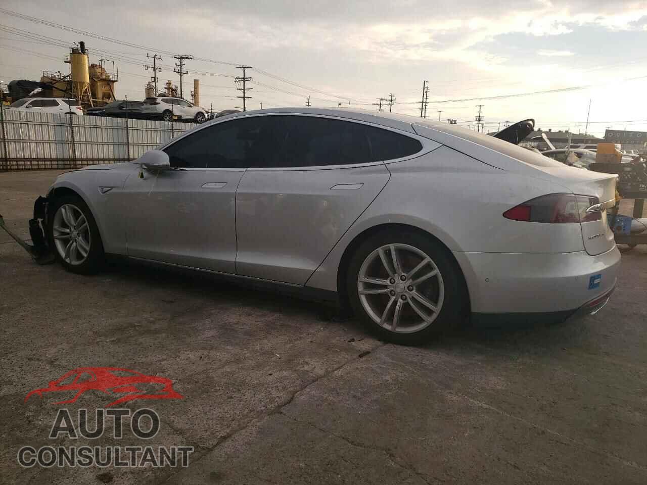 TESLA MODEL S 2014 - 5YJSA1H12EFP63896
