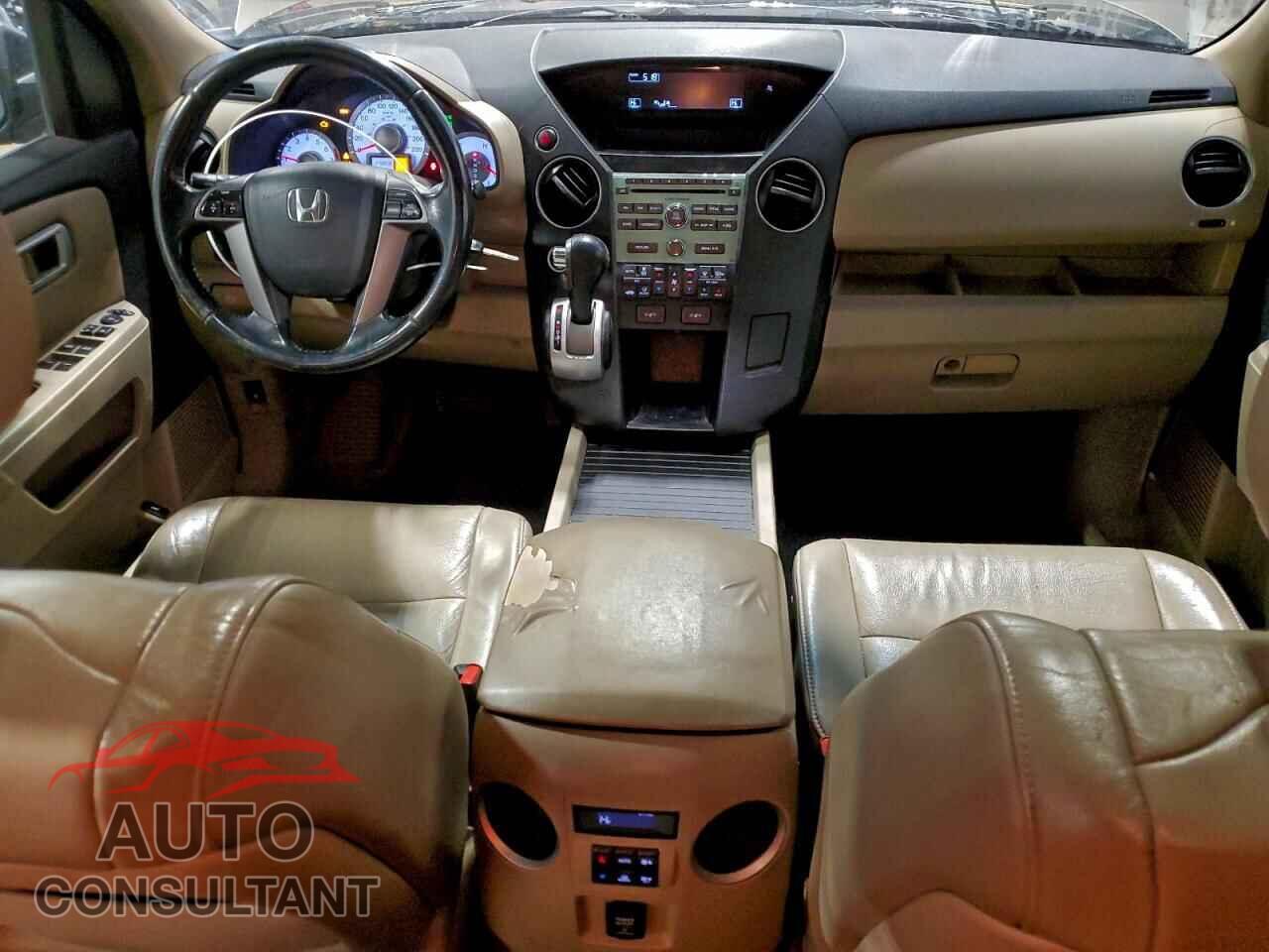 HONDA PILOT 2011 - 5FNYF4H58BB501022