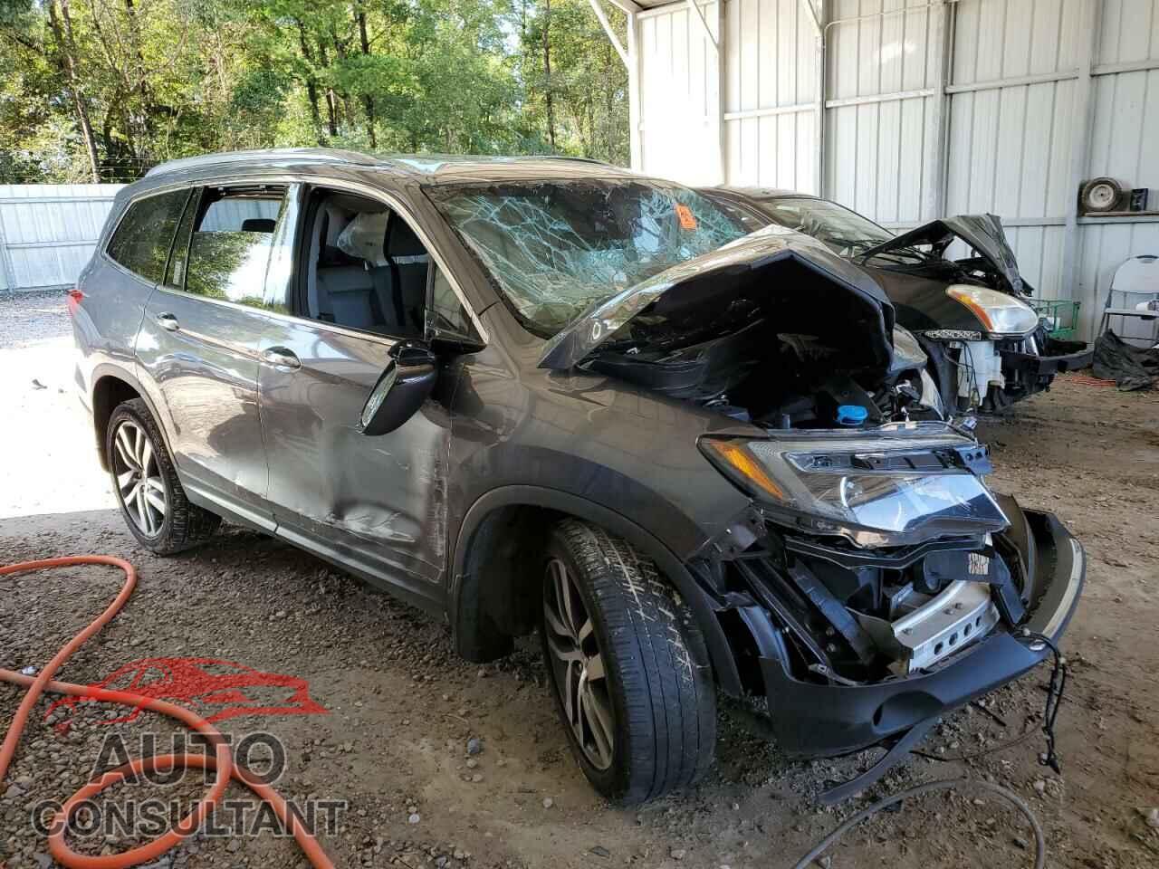 HONDA PILOT 2017 - 5FNYF5H92HB000077