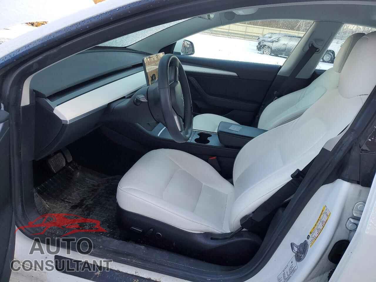 TESLA MODEL 3 2021 - 5YJ3E1EA2MF093195