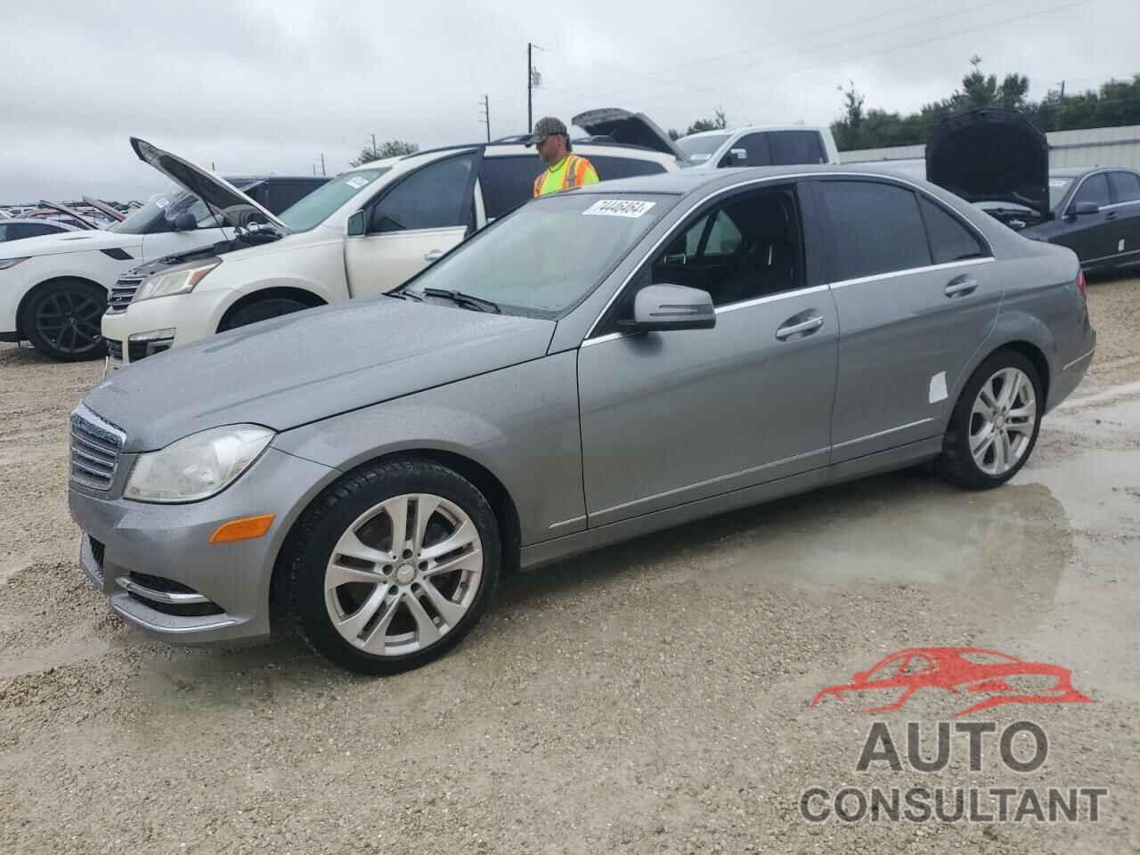 MERCEDES-BENZ C-CLASS 2014 - WDDGF4HB8EG192900