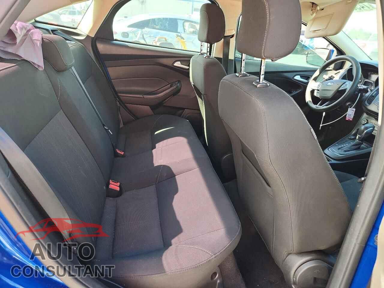 FORD FOCUS 2018 - 1FADP3F22JL238574