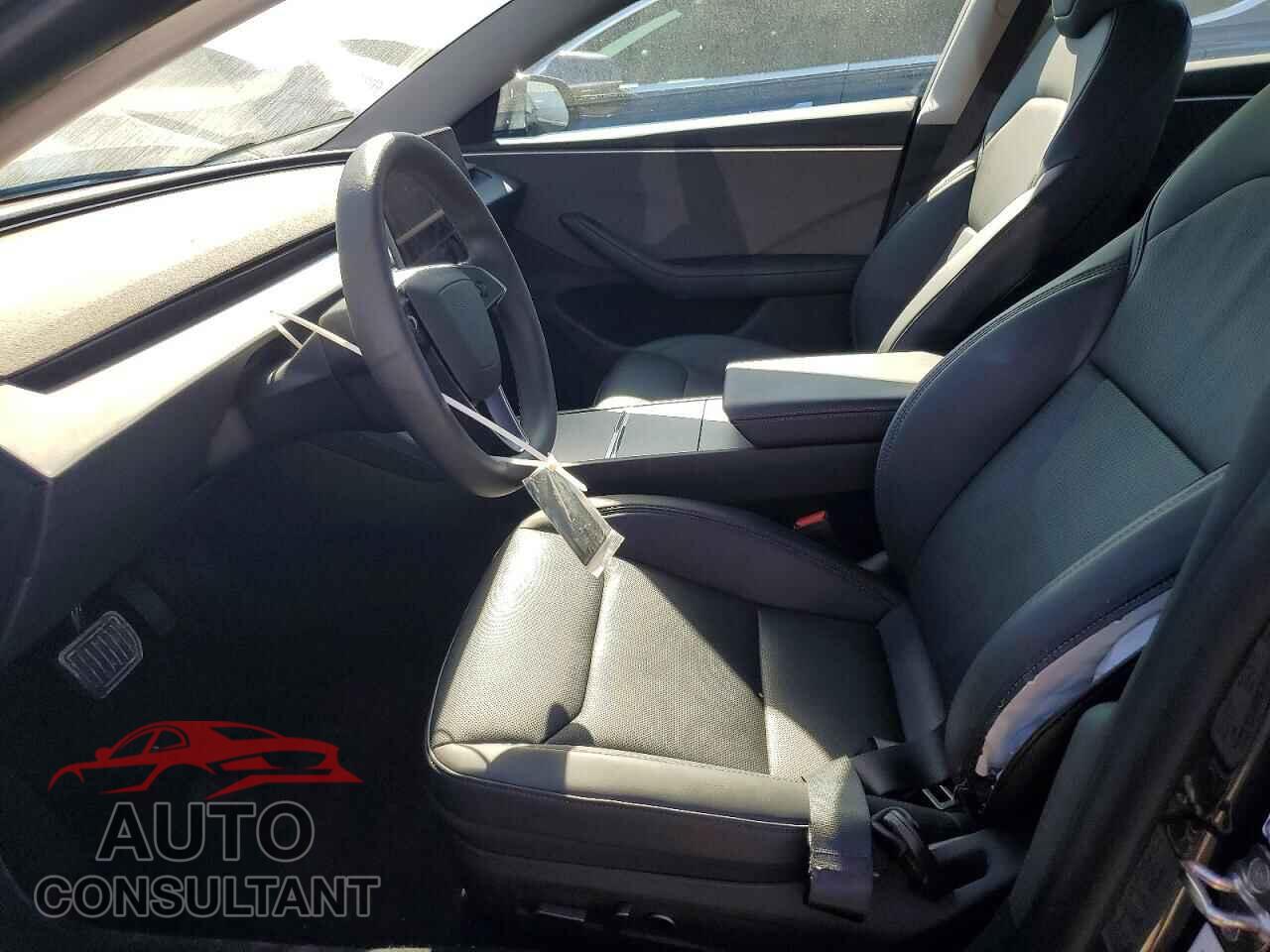 TESLA MODEL 3 2024 - 5YJ3E1EA2RF725233
