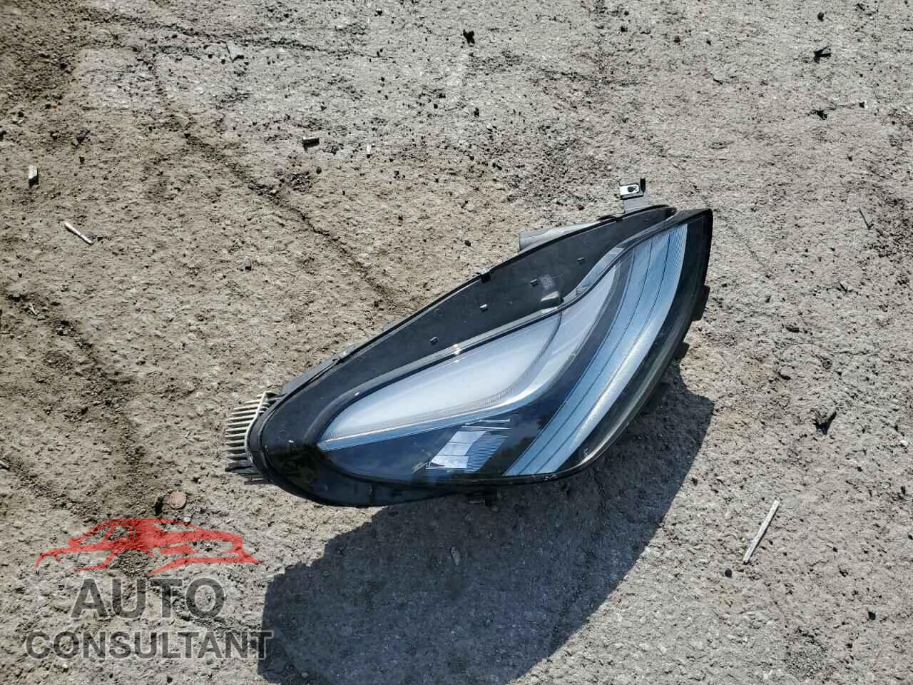 TESLA MODEL 3 2018 - 5YJ3E1EB7JF120623