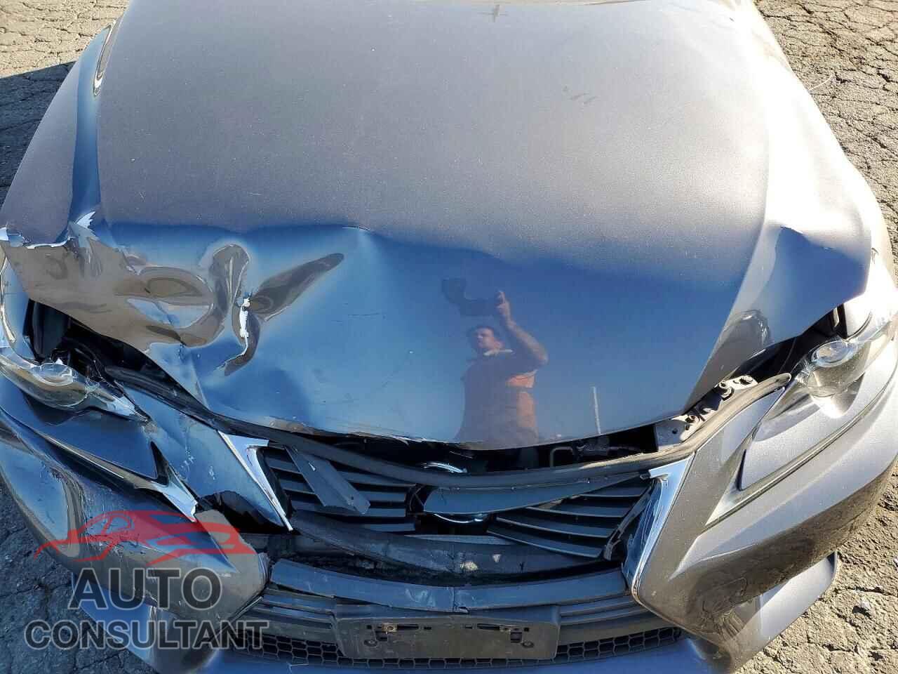 LEXUS IS 2014 - JTHCF1D24E5009855