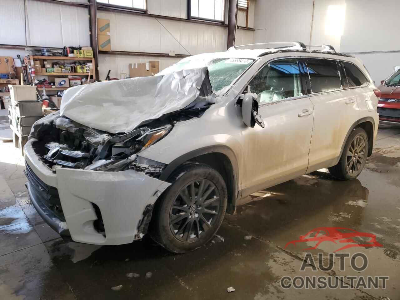 TOYOTA HIGHLANDER 2019 - 5TDJZRFH3KS572899