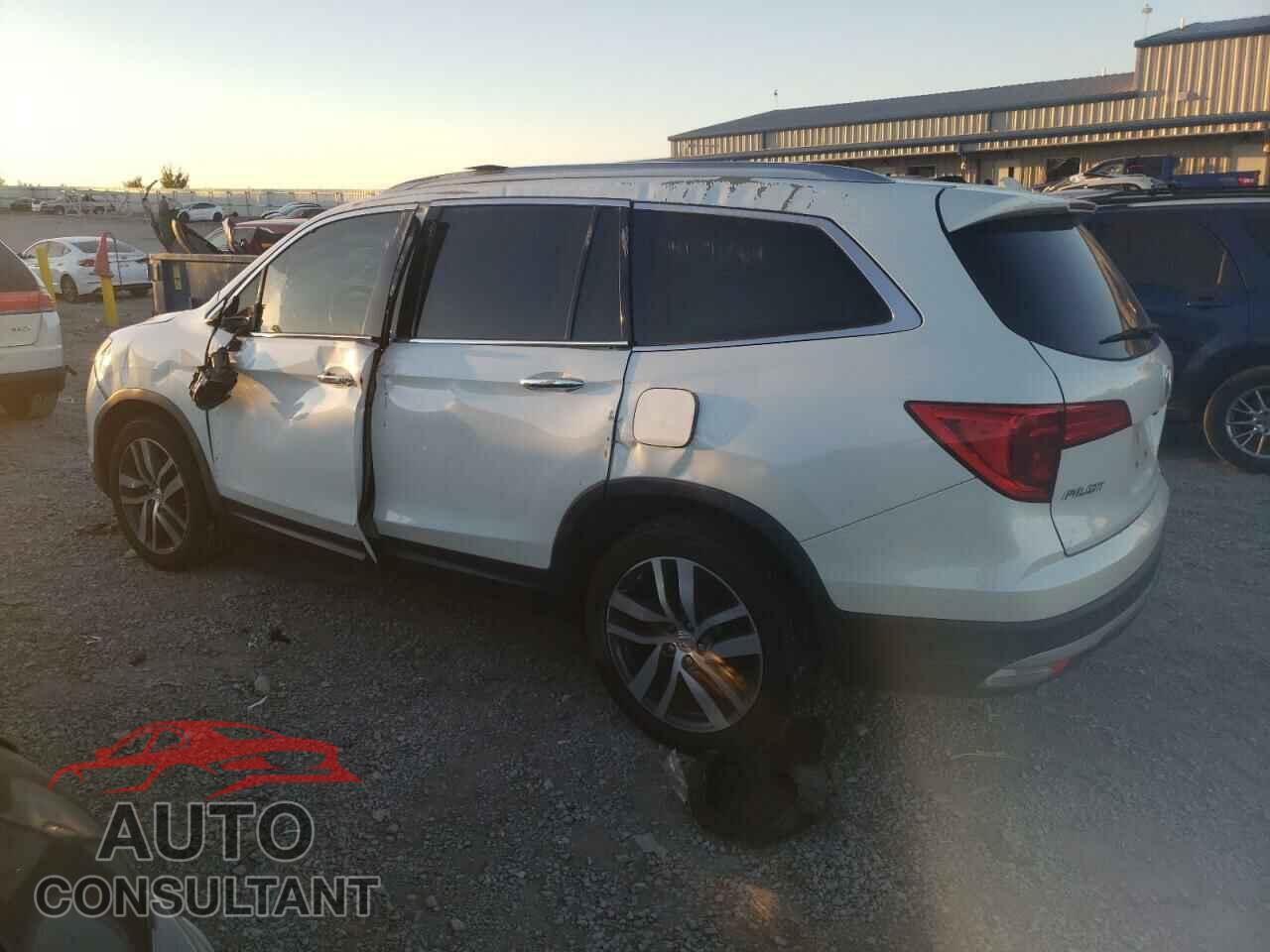 HONDA PILOT 2017 - 5FNYF6H00HB042190