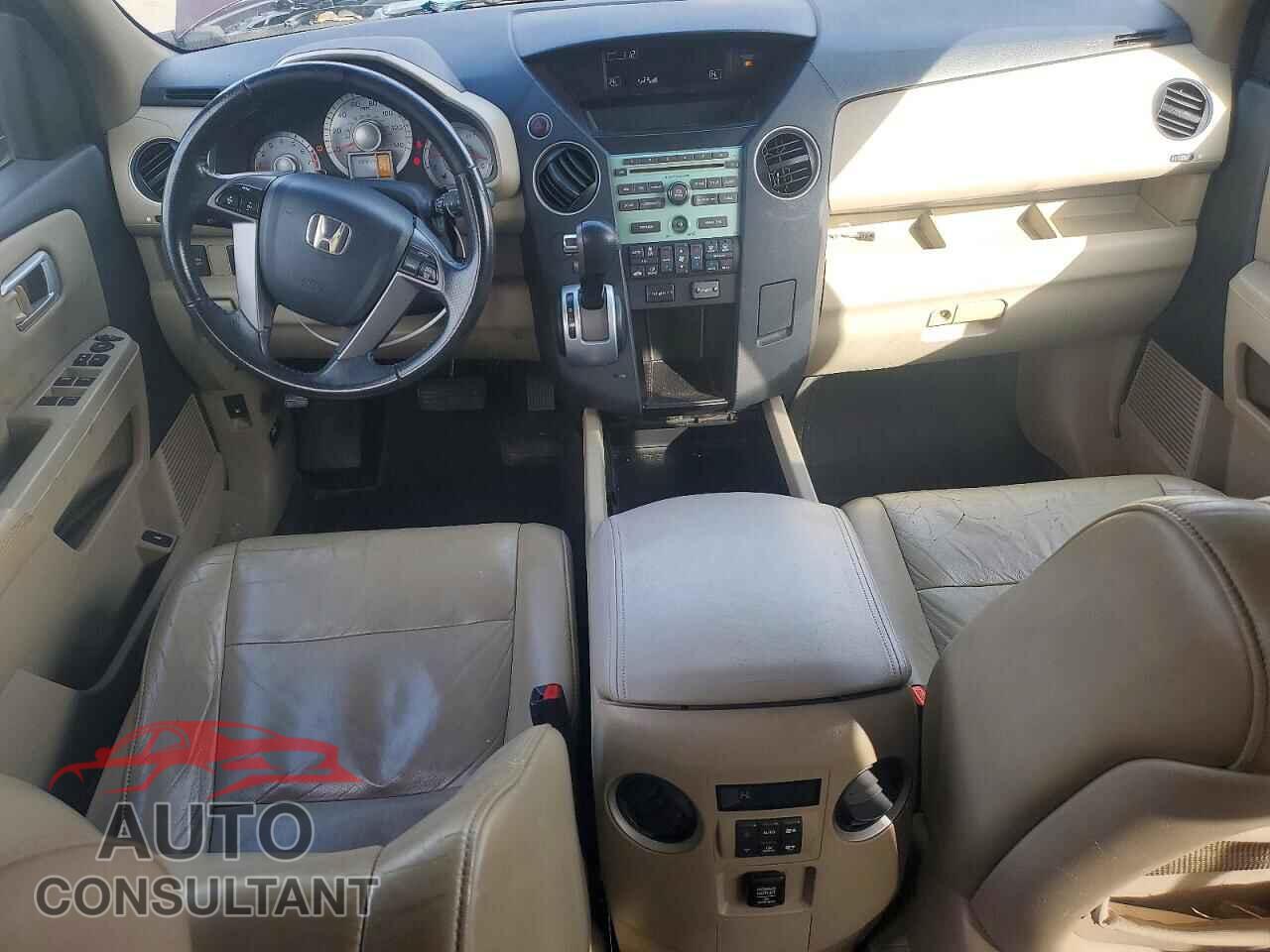 HONDA PILOT 2011 - 5FNYF3H58BB004840