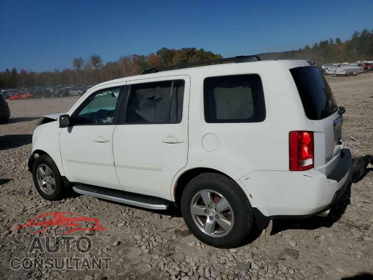 HONDA PILOT 2011 - 5FNYF4H51BB031836