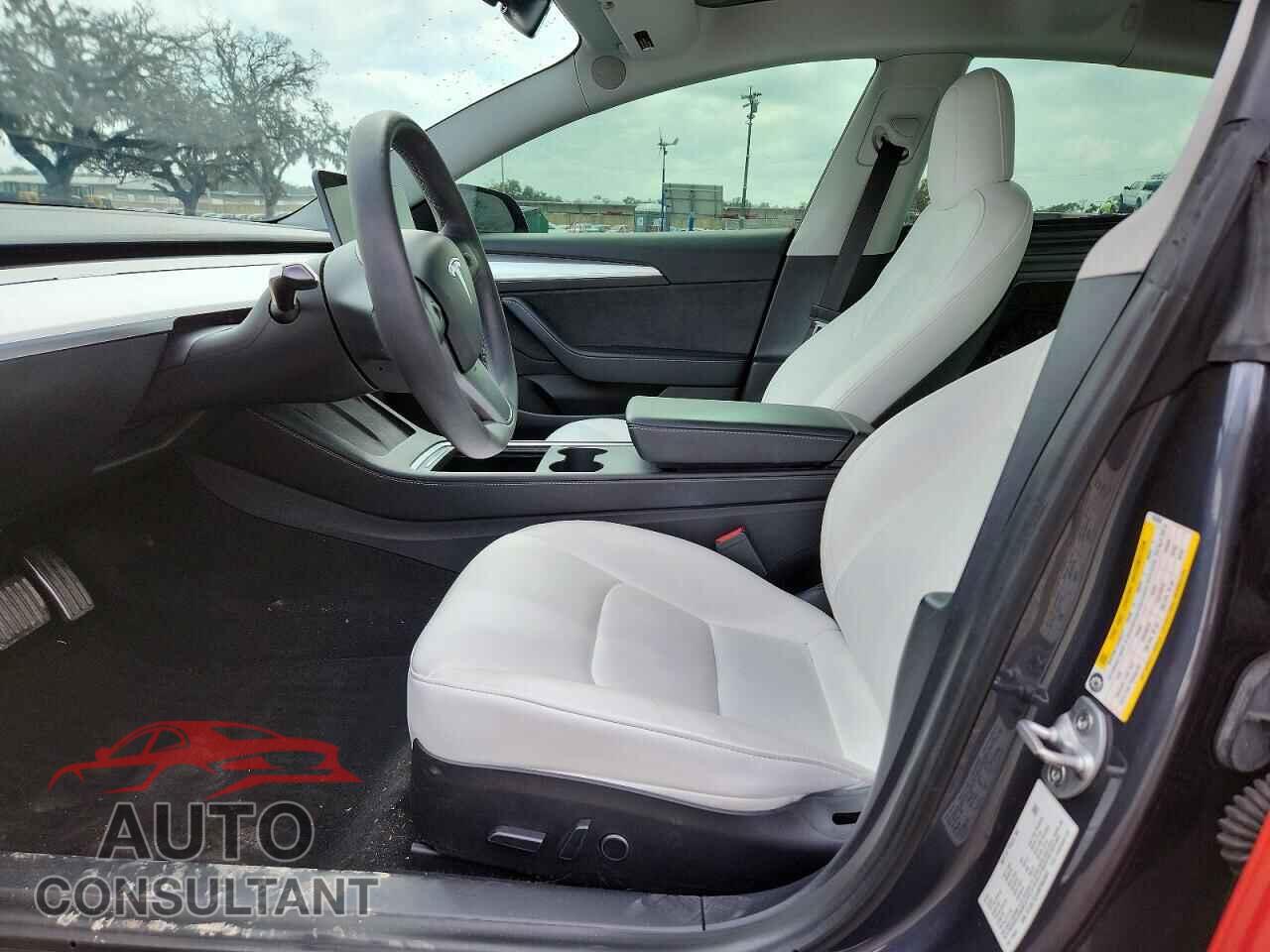 TESLA MODEL 3 2021 - 5YJ3E1EA4MF963609