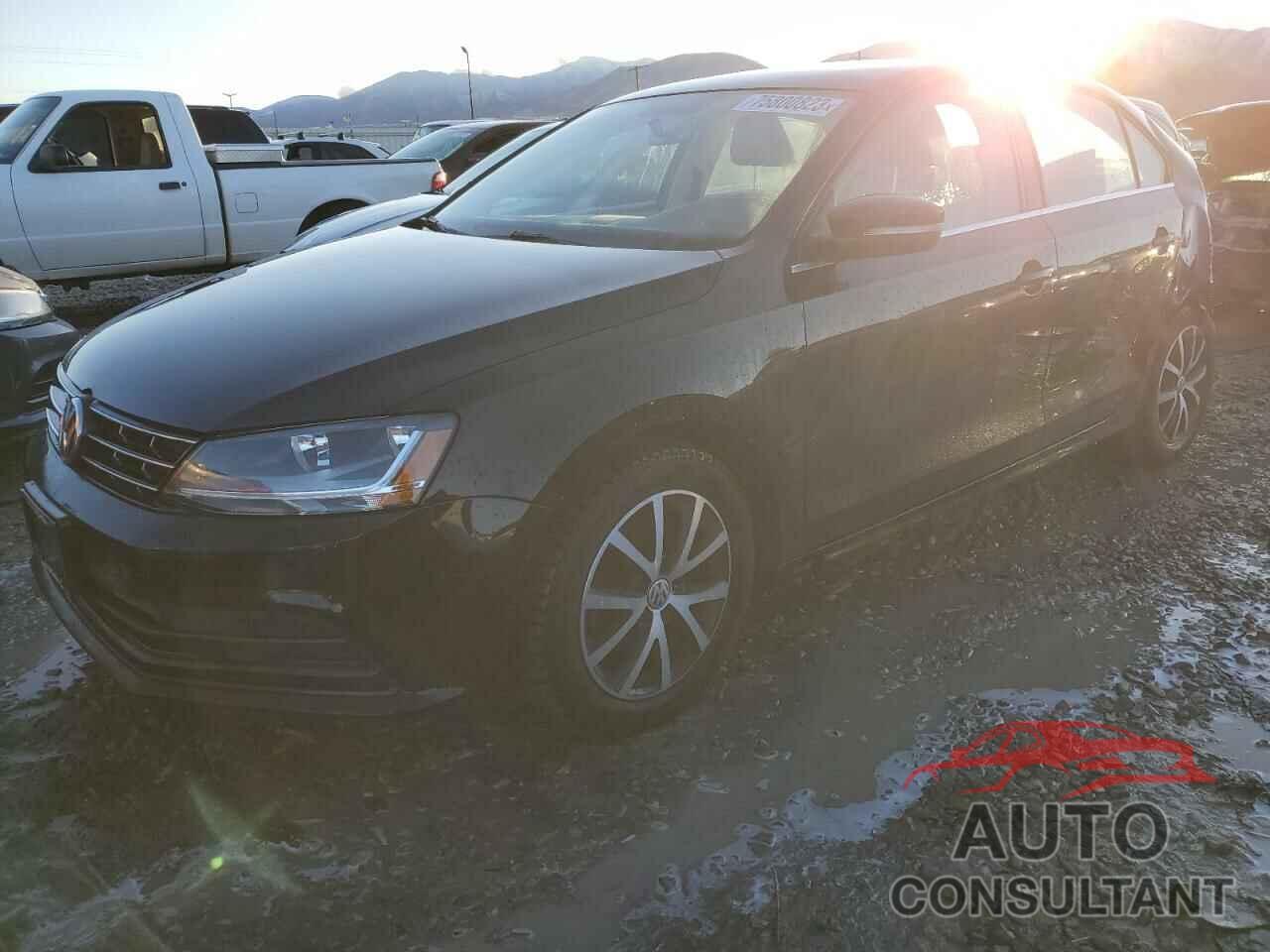 VOLKSWAGEN JETTA 2018 - 3VWDB7AJ7JM252190