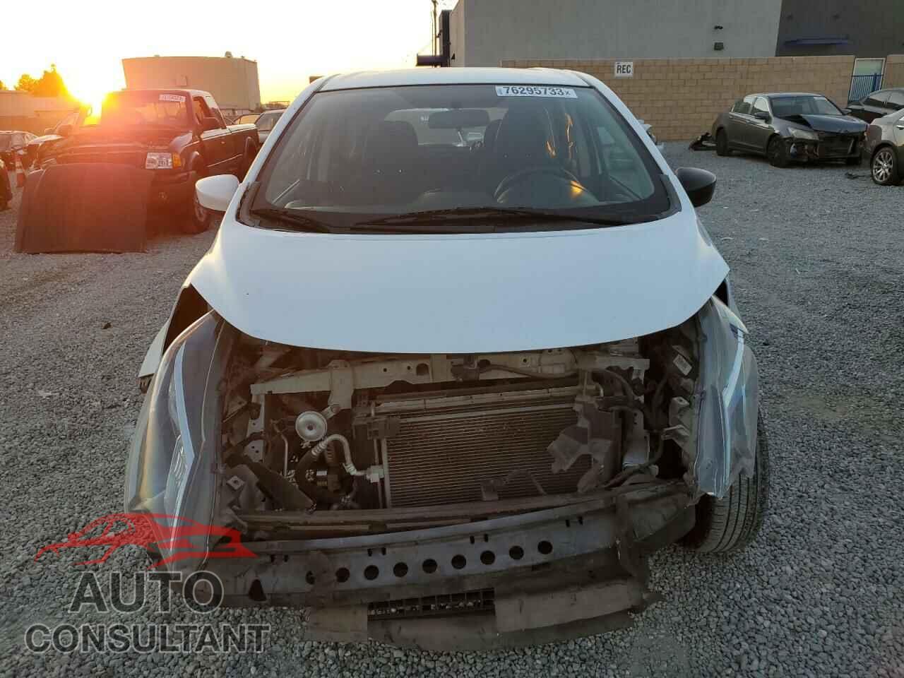 NISSAN VERSA 2017 - 3N1CE2CP9HL359416