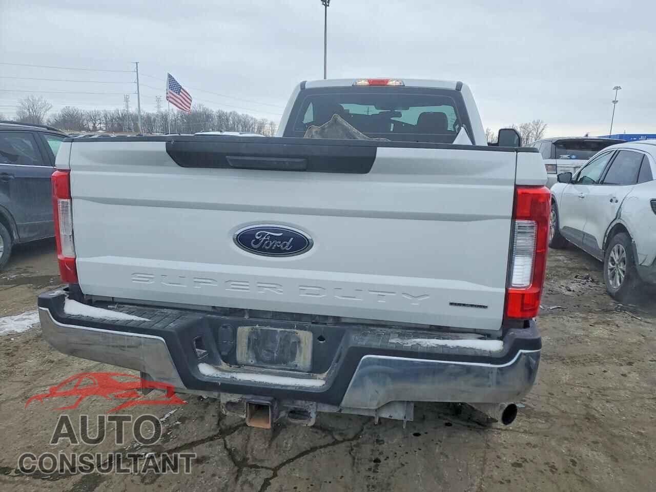 FORD F250 2017 - 1FTBF2B63HEE89884