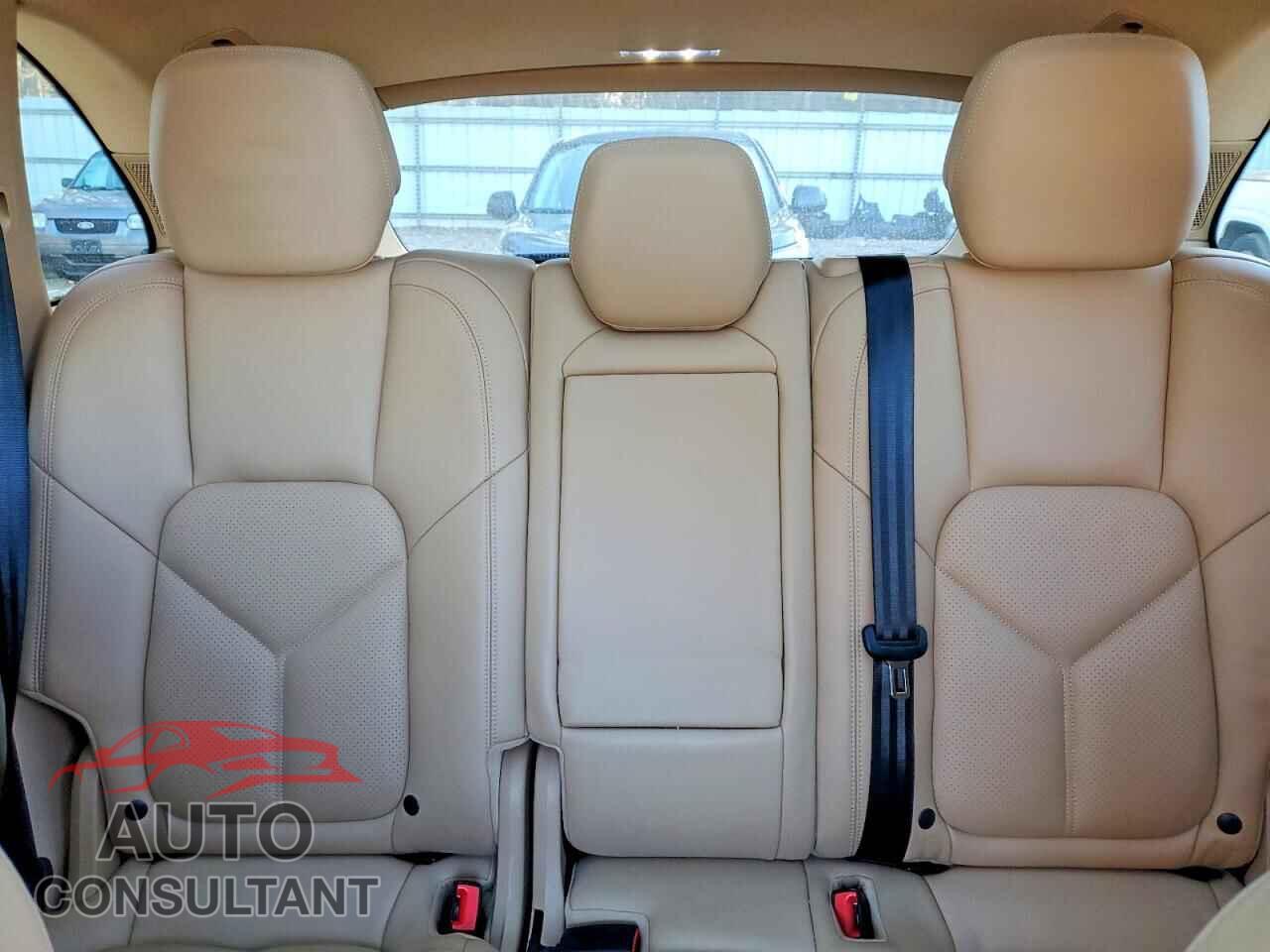PORSCHE CAYENNE 2016 - WP1AA2A25GLA08888