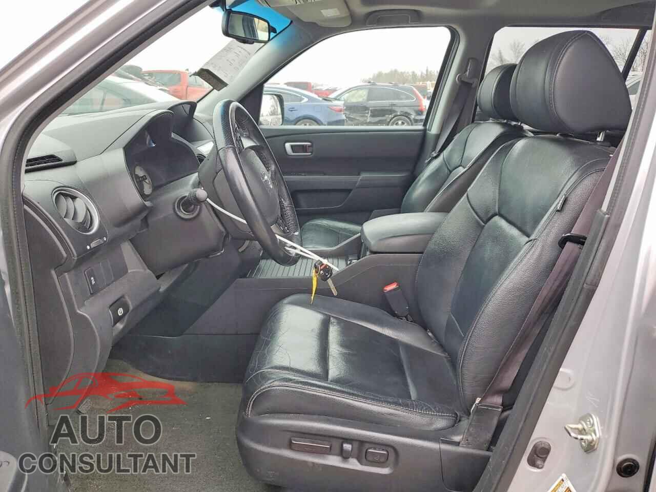 HONDA PILOT 2015 - 5FNYF4H59FB061981