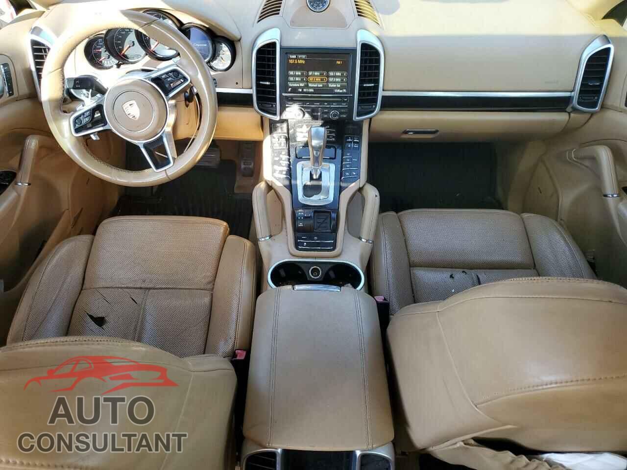 PORSCHE CAYENNE 2016 - WP1AA2A25GKA37622